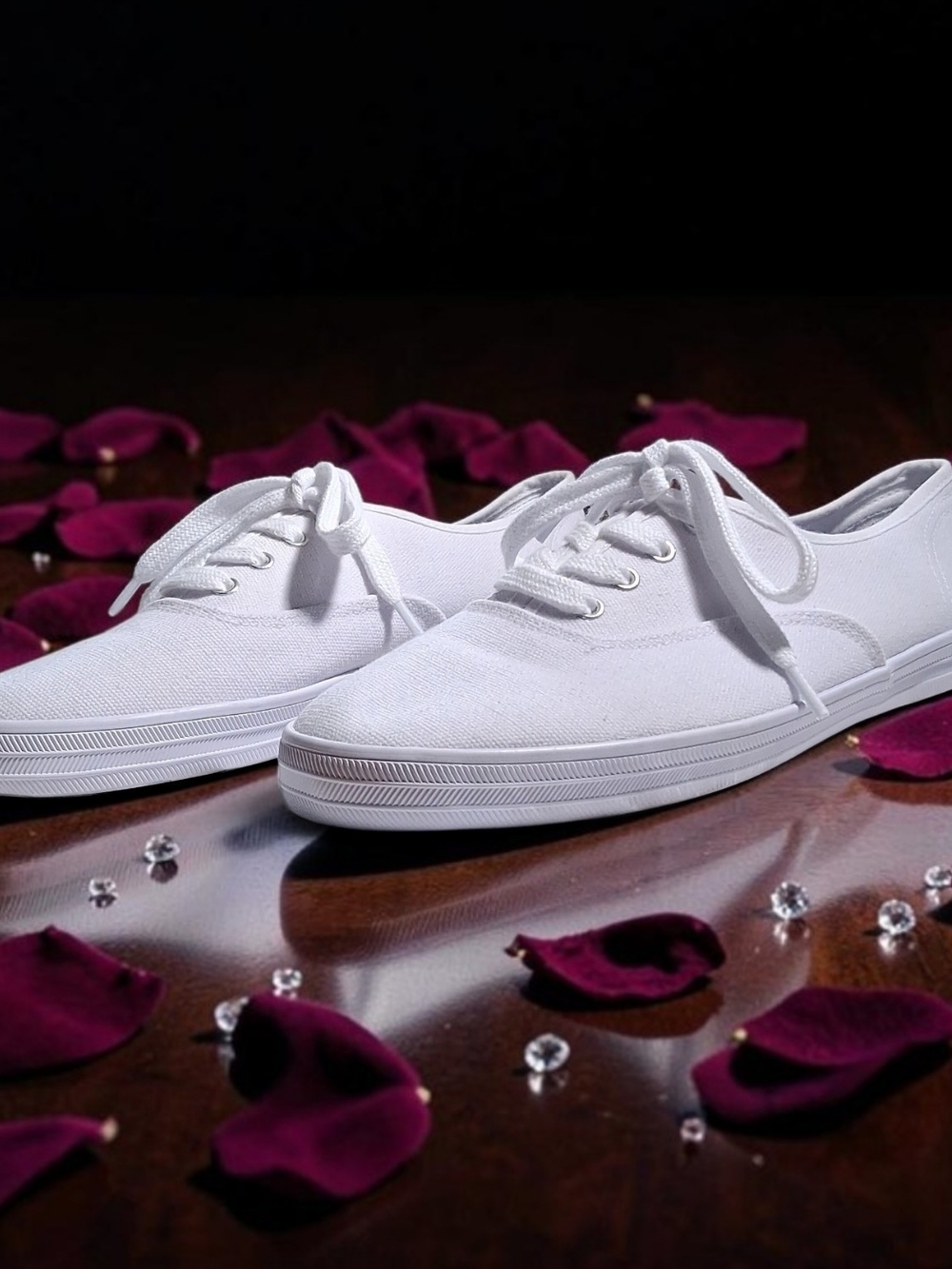 Tommy Bahama Women’s White Canvas Sneakers US Size 8